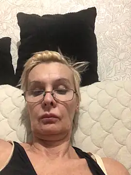 HelgaHimmell online show from 11/19/25, 09:04