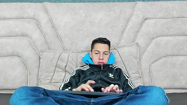 thiago19s online show from 12/21/24, 07:16