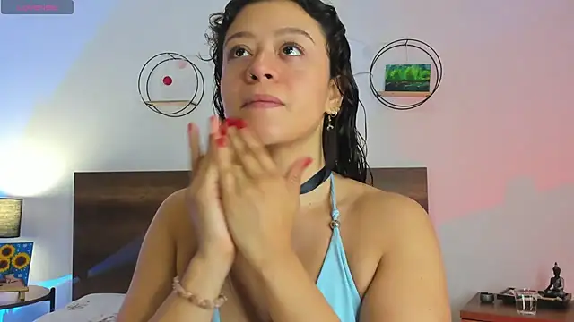 YenniferCurly online show from 12/16/24, 12:27