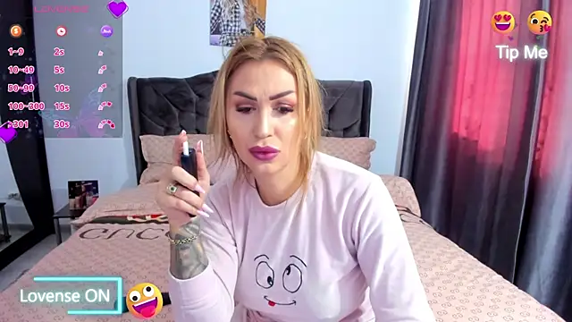 GlossyDiamondX online show from 02/22/26, 08:35