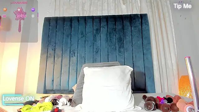 blondehorny69 online show from 09/08/25, 07:24