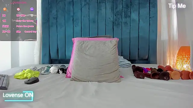 blondehorny69 online show from 10/09/25, 07:34