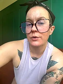 quinnmariexo online show from 10/05/25, 02:48