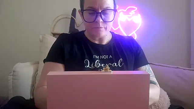 quinnmariexo online show from 02/09/26, 07:07