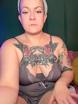 quinnmariexo online show from 06/03/26, 02:33