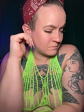quinnmariexo online show from 06/04/26, 02:39