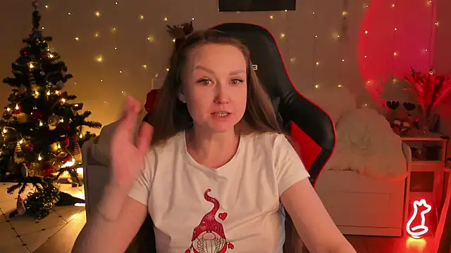 Snapshot of desperatehousewife__ chatting on 01/13/25, 09:41 desperatehousewife online show from 01/13/25, 09:41