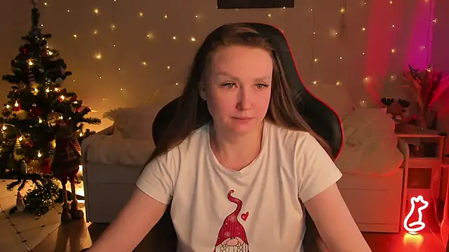 Snapshot of desperatehousewife__ chatting on 01/16/25, 09:05 desperatehousewife online show from 01/16/25, 09:05