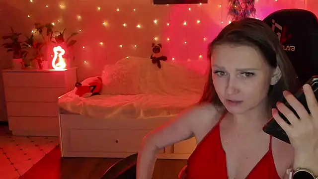 Snapshot of desperatehousewife__ chatting on 01/20/25, 03:50 desperatehousewife online show from 01/20/25, 03:50