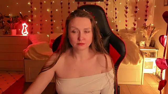 Snapshot of desperatehousewife__ chatting on 02/16/25, 06:10 desperatehousewife online show from 02/16/25, 06:10