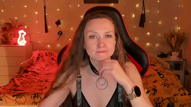 Snapshot of desperatehousewife__ chatting on 09/16/25, 06:20 desperatehousewife online show from 09/16/25, 06:20