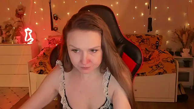 Snapshot of desperatehousewife__ chatting on 11/22/25, 05:12 desperatehousewife online show from 11/22/25, 05:12