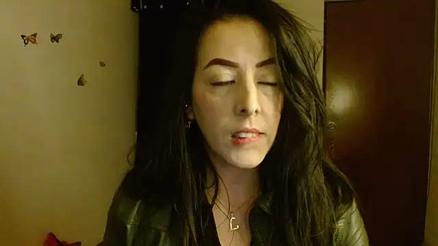 Snapshot of ella_peck chatting on 07/14/26, 03:00 ella peck online show from 07/14/26, 03:00