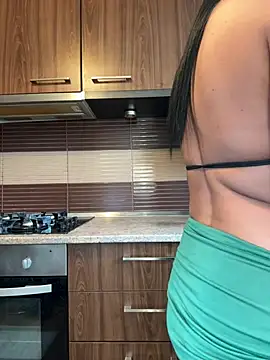 Snapshot of Hotmomcheckk_ chatting on 03/12/25, 08:41 Hotmomcheckk online show from 03/12/25, 08:41