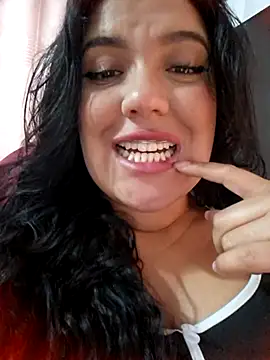 Sophie-hatter online show from 11/07/25, 03:12