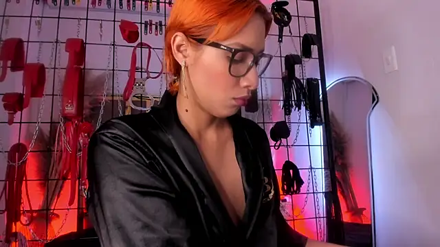 charrlotte quinn online show from 02/07/25, 08:10