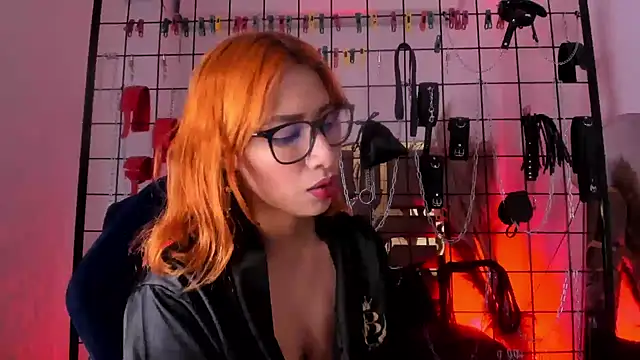 charrlotte quinn online show from 02/13/25, 08:24