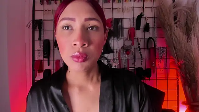 charrlotte quinn online show from 10/16/25, 02:51