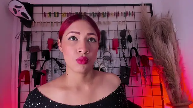 charrlotte quinn online show from 11/11/25, 03:01