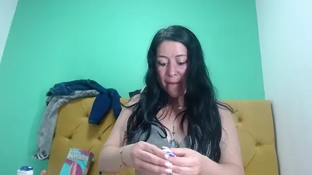 agathacorlincm101 online show from 01/22/25, 02:15