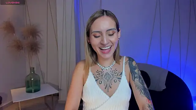 Snapshot of MollySundersX chatting on 02/26/26, 09:03 MollySundersX online show from 02/26/26, 09:03