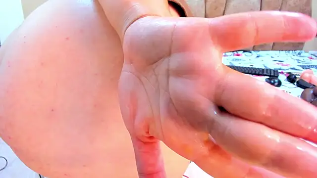 MiiaHot online show from 01/03/25, 11:12