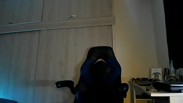 male pussy online show from 09/10/25, 09:53