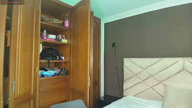 Raquel jones online show from 09/11/25, 12:05