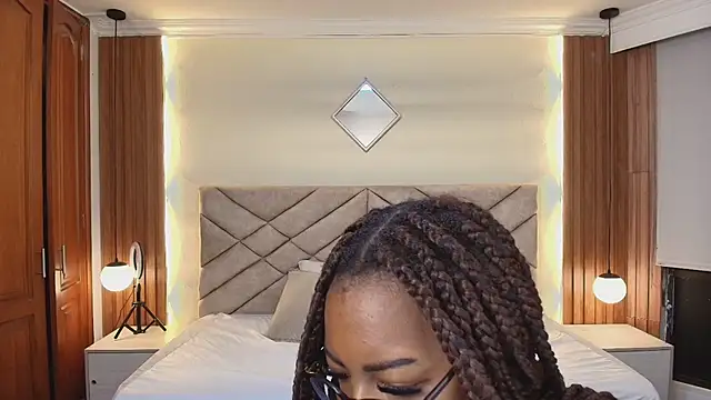 Raquel jones online show from 04/01/26, 12:06