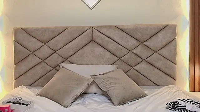 Raquel jones online show from 04/01/26, 01:41