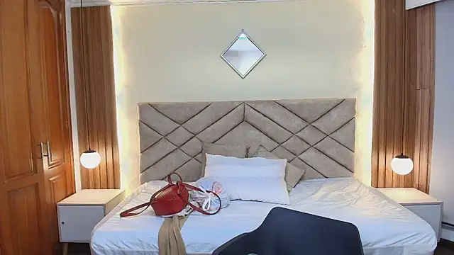 Raquel jones online show from 04/07/26, 12:16