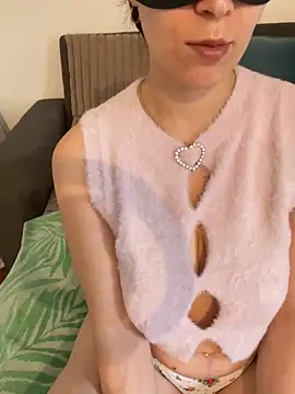 Snapshot of Kristina_A chatting on 09/26/25, 07:45 Kristina A online show from 09/26/25, 07:45