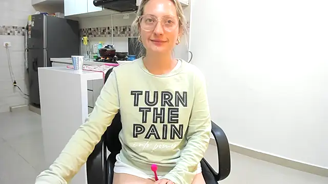 Adele johnsonn1 online show from 02/06/25, 06:46