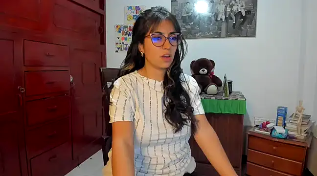 Snapshot of Isabellaa22_1 chatting on 01/08/25, 02:35 Isabellaa22 1 online show from 01/08/25, 02:35