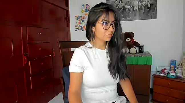 Snapshot of Isabellaa22_1 chatting on 01/08/25, 06:41 Isabellaa22 1 online show from 01/08/25, 06:41