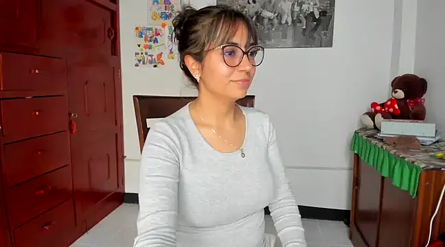 Snapshot of Isabellaa22_1 chatting on 02/06/25, 08:34 Isabellaa22 1 online show from 02/06/25, 08:34