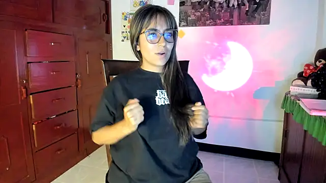 Snapshot of Isabellaa22_1 chatting on 02/10/25, 10:30 Isabellaa22 1 online show from 02/10/25, 10:30