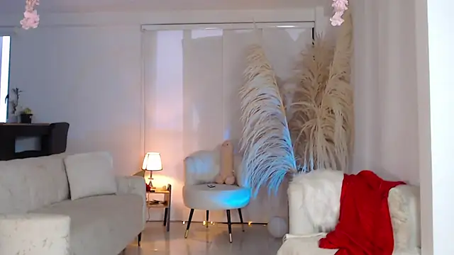 AnikaDragun online show from 03/04/25, 11:29