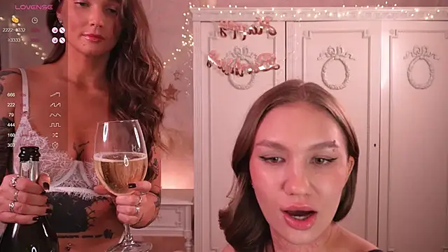 Snapshot of Shadowladyy chatting on 12/18/24, 05:31 Shadowladyy online show from 12/18/24, 05:31