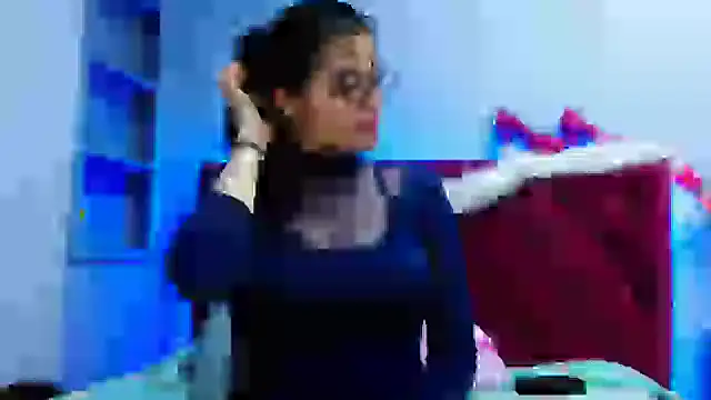 lunazulsj online show from 01/13/25, 05:23