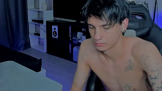 MarkBrowniii online show from 12/15/25, 08:46