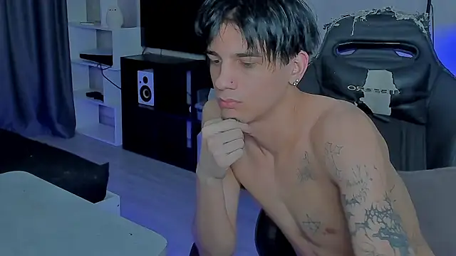 MarkBrowniii online show from 12/17/25, 01:50