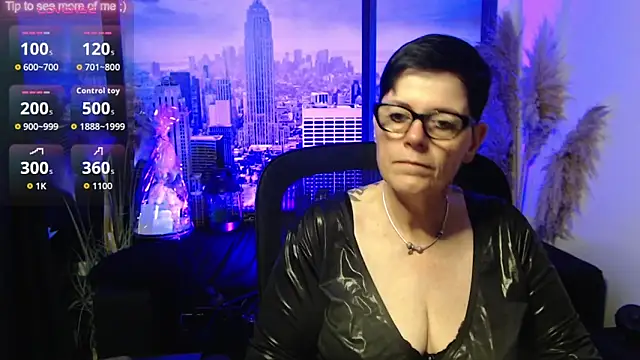 Snapshot of ninarandmann chatting on 06/17/26, 05:36 ninarandmann online show from 06/17/26, 05:36