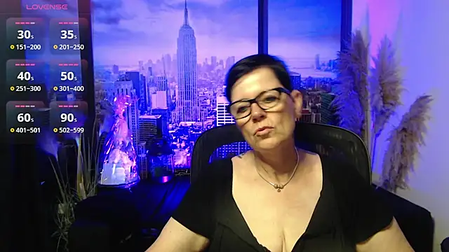 Snapshot of ninarandmann chatting on 06/22/26, 04:26 ninarandmann online show from 06/22/26, 04:26