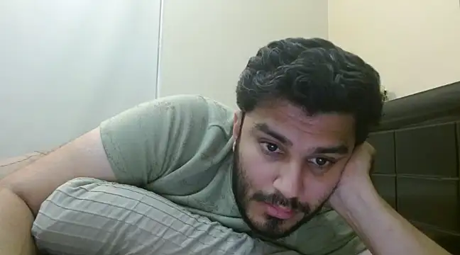 Snapshot of robintoit chatting on 12/06/24, 04:47 robintoit online show from 12/06/24, 04:47