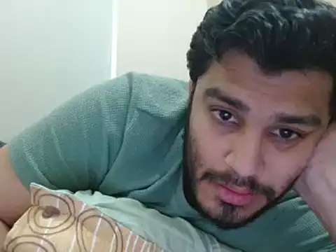 Snapshot of robintoit chatting on 02/22/25, 05:23 robintoit online show from 02/22/25, 05:23