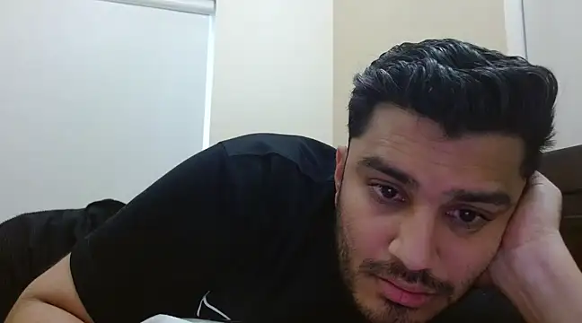 Snapshot of robintoit chatting on 03/17/25, 03:14 robintoit online show from 03/17/25, 03:14