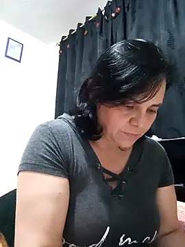 Natasha milf   online show from 03/05/25, 12:27