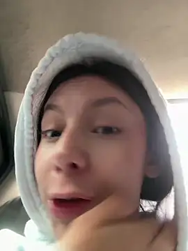 Bonniepark online show from 03/17/25, 12:04