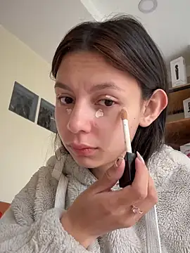 Bonniepark online show from 10/29/25, 01:02